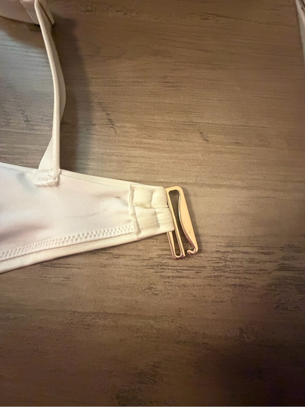 Victoria’s Secret White T-Shirt Bra 38DDD NWT Logo Strap Lightly Flawed - Picture 12 of 14